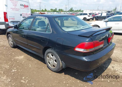 2001 Honda Accord 3.0 Ex z USA, uszkodzony, nr VIN 1HGCG16581A046366